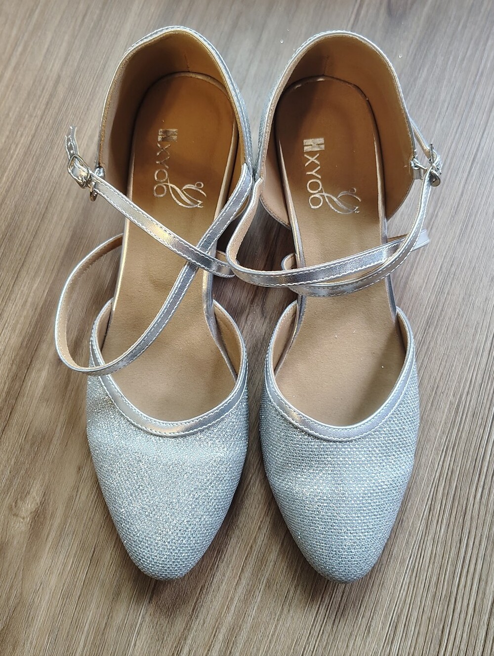 Silver Dance Shoes With Suede Sole. 10.5M